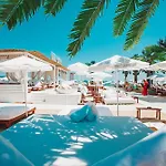 Avalon-high View Апартамент