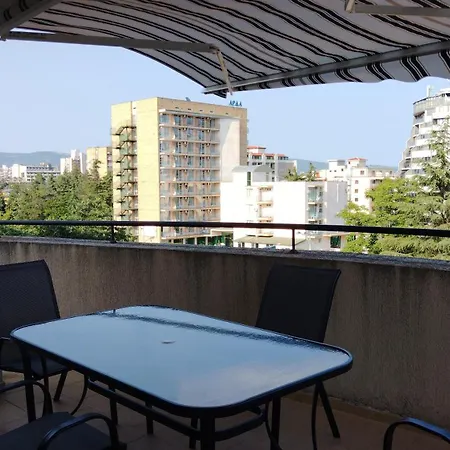 Avalon-high View Apartment *